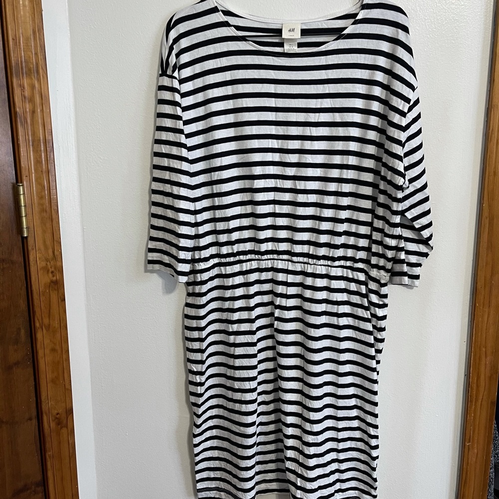 Women’s Maternity Dress LARGE